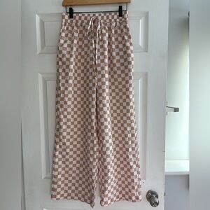 Women’s Tan and White Checkered Pants